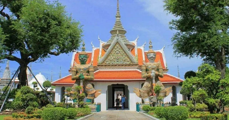 ทัวร์ส่วนตัววัดโพธิ์ วัดอรุณ และวัดหงส์รัตนาราม
